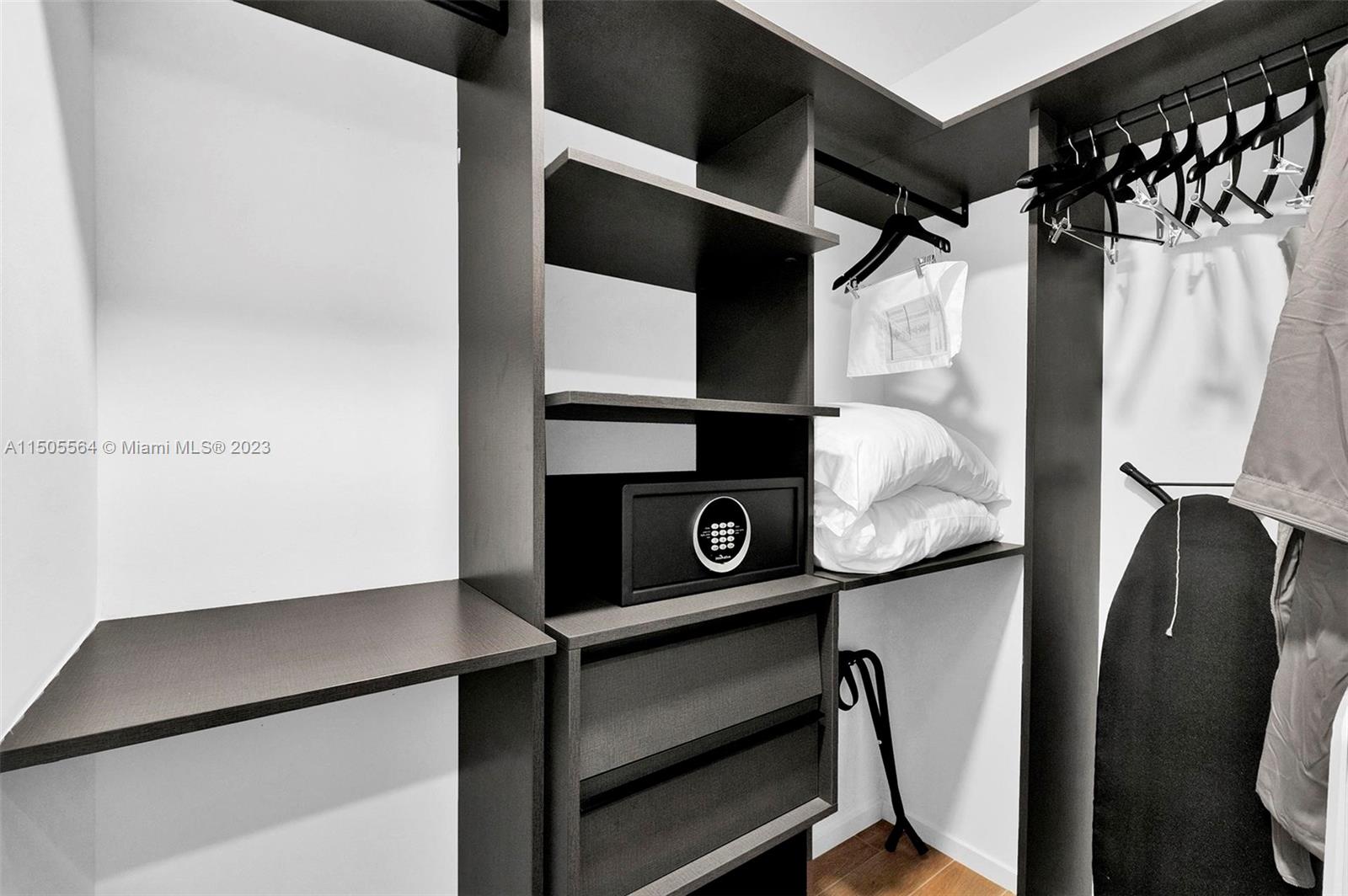 398 NE 5th St 2503, Miami, Florida 33132, ,1 BathroomBathrooms,Residential,For Sale,398 NE 5th St 2503,A11505564