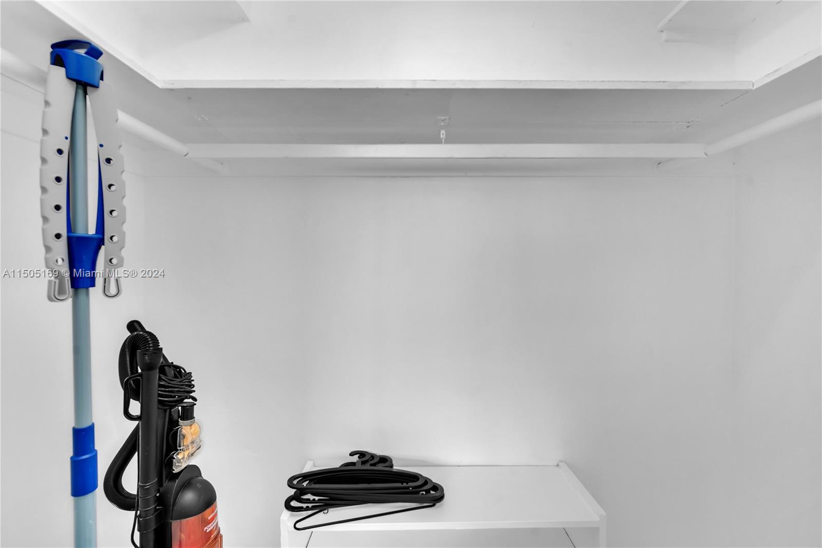 1100 Atlantic Shores 402, Hallandale Beach, Florida 33009, 1 Bedroom Bedrooms, ,1 BathroomBathrooms,Residentiallease,For Rent,1100 Atlantic Shores 402,A11505169