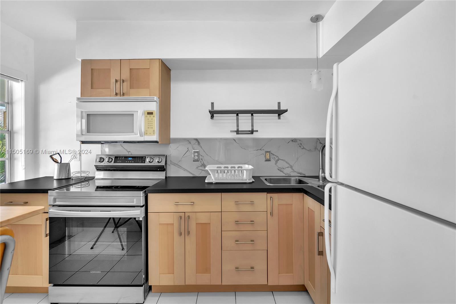 1100 Atlantic Shores 402, Hallandale Beach, Florida 33009, 1 Bedroom Bedrooms, ,1 BathroomBathrooms,Residentiallease,For Rent,1100 Atlantic Shores 402,A11505169