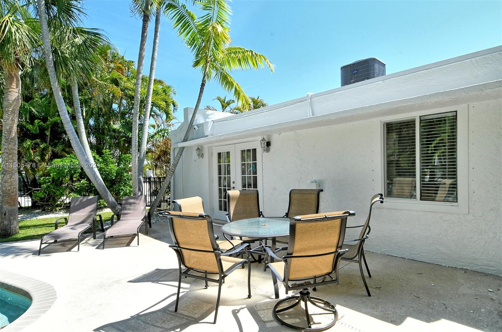 656 Avenida De Mayo, Sarasota, FL, 34242 United States, 3 Bedrooms Bedrooms, ,2 BathroomsBathrooms,Residential,For Sale,Avenida De Mayo,A11505478