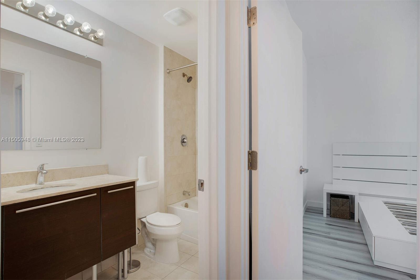 1900 N Bayshore Dr 2403, Miami, Florida 33132, 1 Bedroom Bedrooms, ,1 BathroomBathrooms,Residential,For Sale,1900 N Bayshore Dr 2403,A11505948