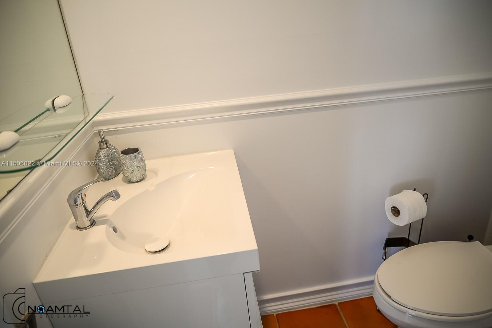 1390 Ocean Dr 201, Miami Beach, Florida 33139, 1 Bedroom Bedrooms, ,1 BathroomBathrooms,Residential,For Sale,1390 Ocean Dr 201,A11506022