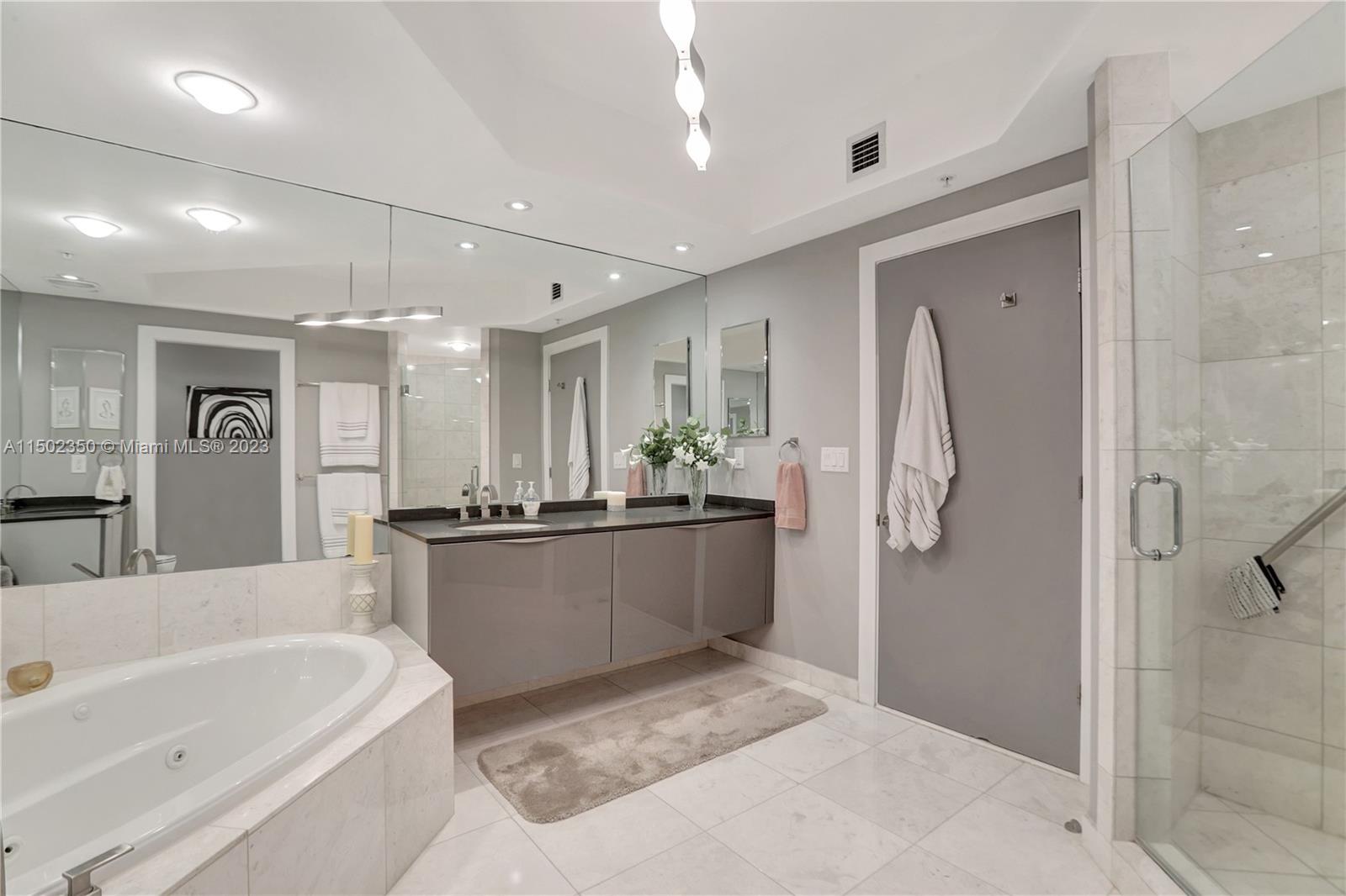 3535 Ocean Dr, Hollywood, FL, 33019 United States, 3 Bedrooms Bedrooms, ,3 BathroomsBathrooms,Residential,For Sale,Ocean Dr,A11502350