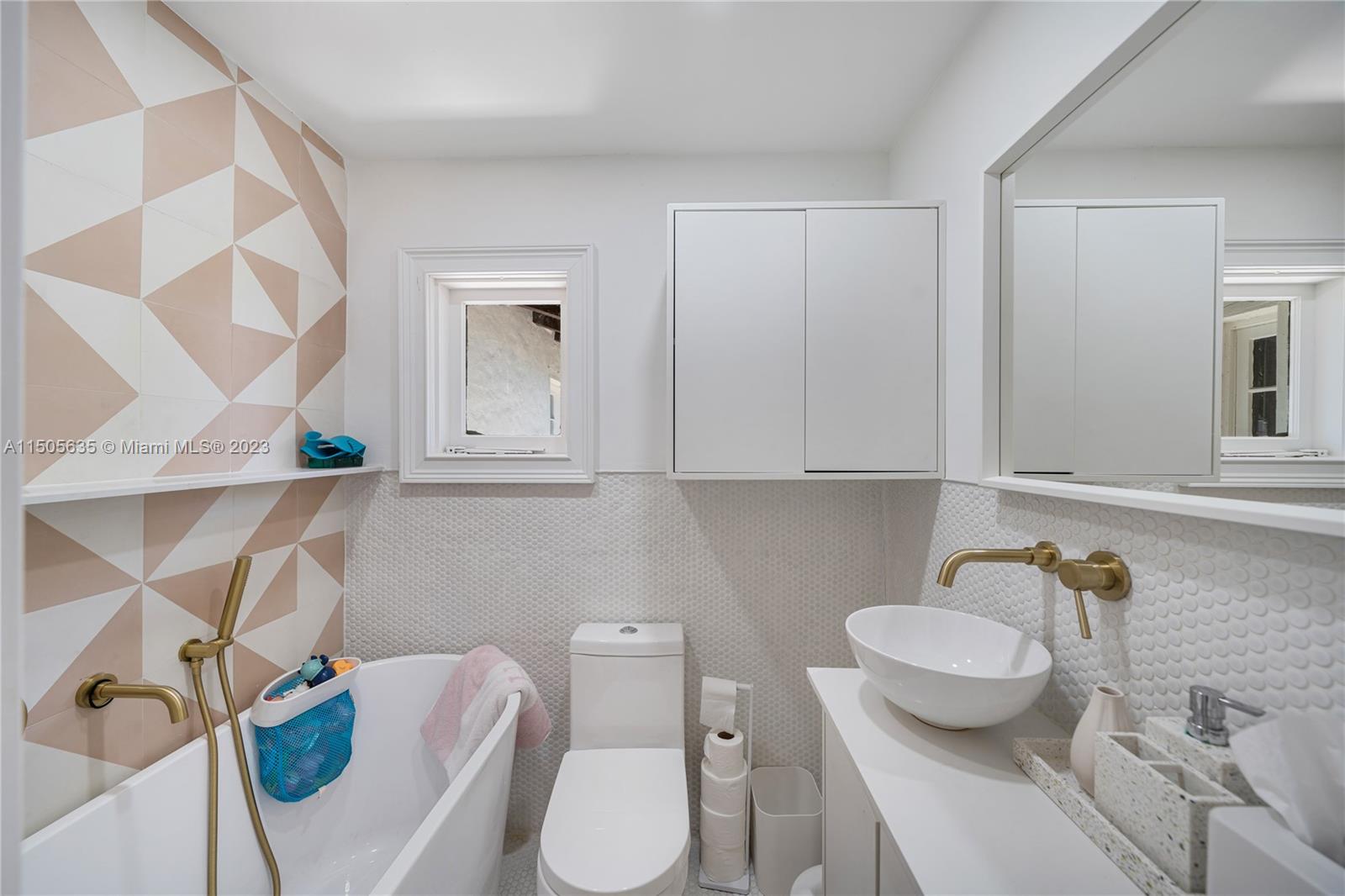 3747 Royal Palm Ave, Miami Beach, Florida 33140, 4 Bedrooms Bedrooms, ,4 BathroomsBathrooms,Residential,For Sale,3747 Royal Palm Ave,A11505635