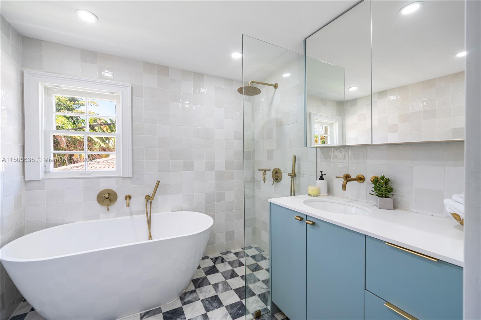 3747 Royal Palm Ave, Miami Beach, Florida 33140, 4 Bedrooms Bedrooms, ,4 BathroomsBathrooms,Residential,For Sale,3747 Royal Palm Ave,A11505635