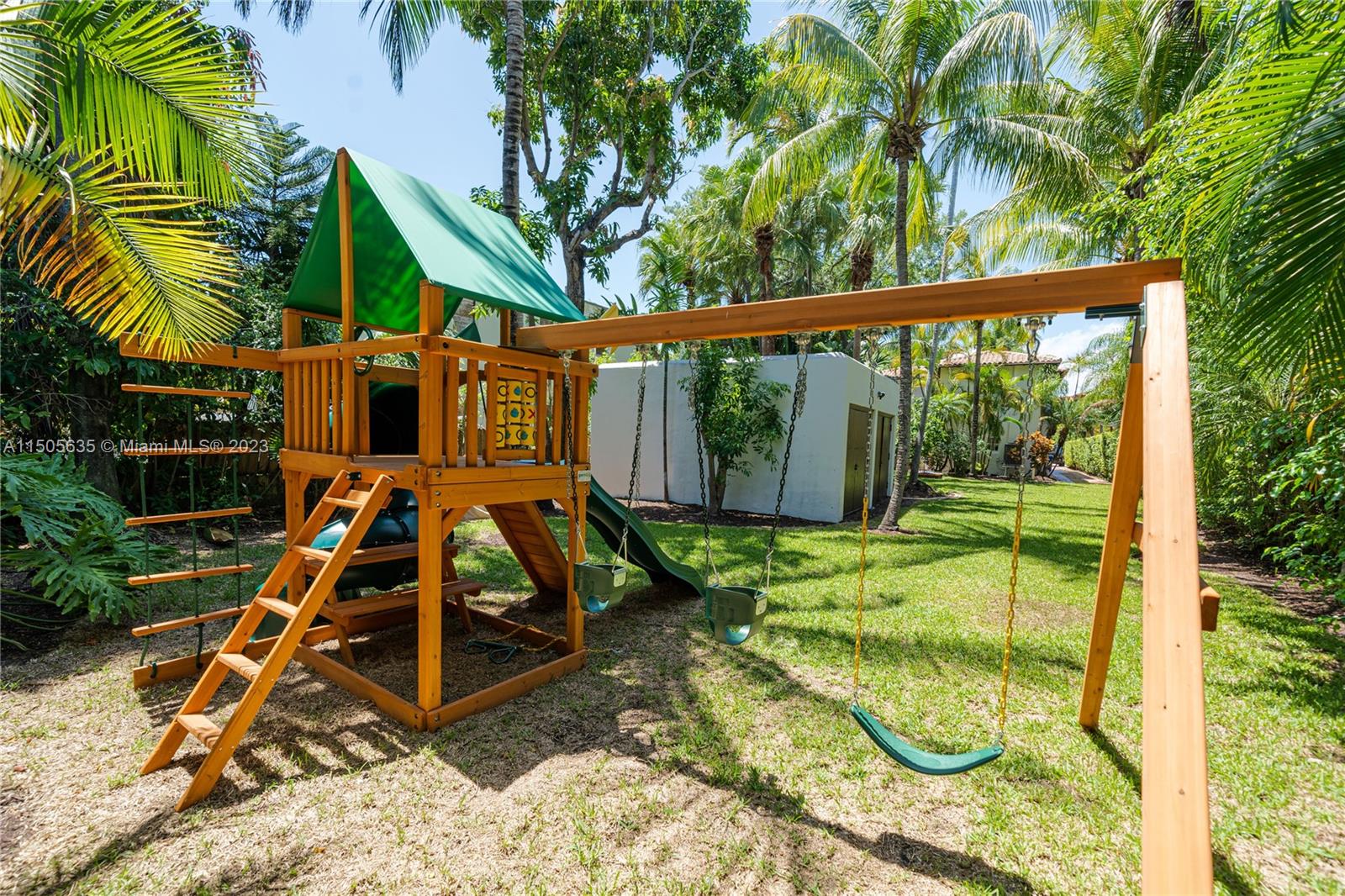 3747 Royal Palm Ave, Miami Beach, Florida 33140, 4 Bedrooms Bedrooms, ,4 BathroomsBathrooms,Residential,For Sale,3747 Royal Palm Ave,A11505635