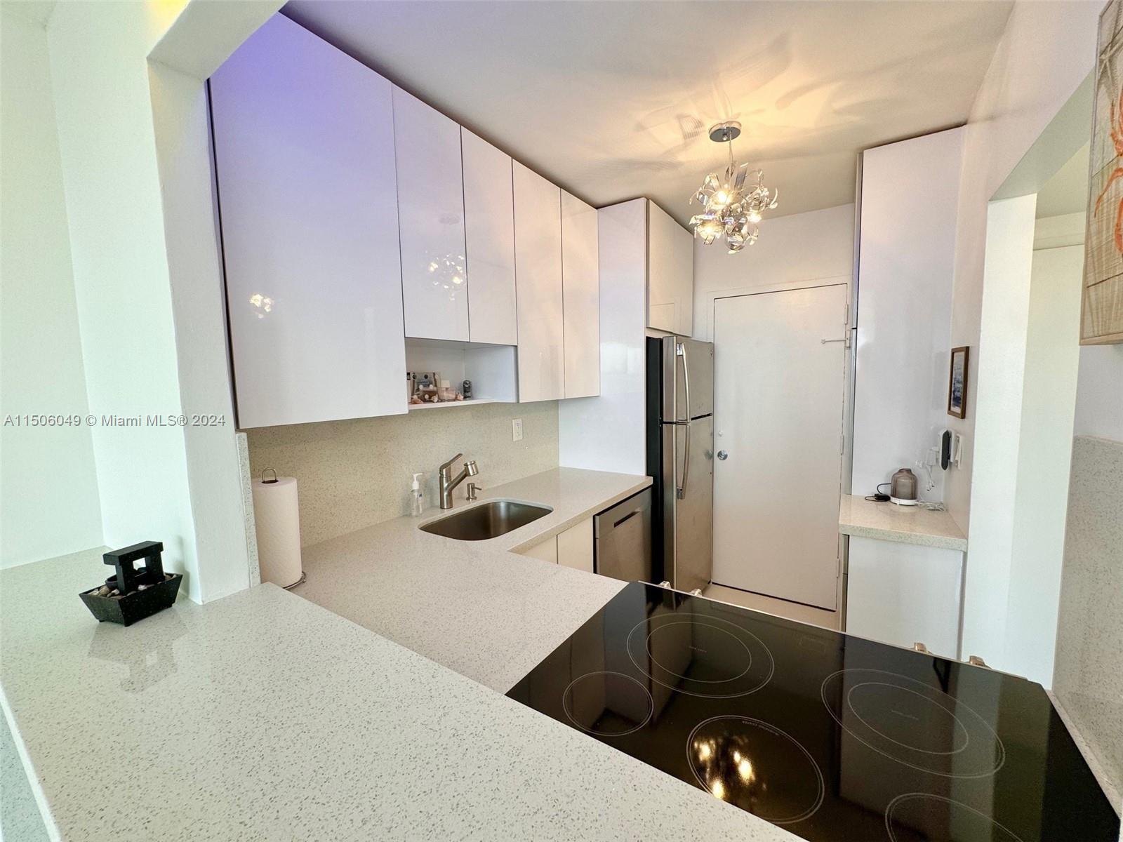 2899 Collins Ave 904, Miami Beach, Florida 33140, ,1 BathroomBathrooms,Residential,For Sale,2899 Collins Ave 904,A11506049