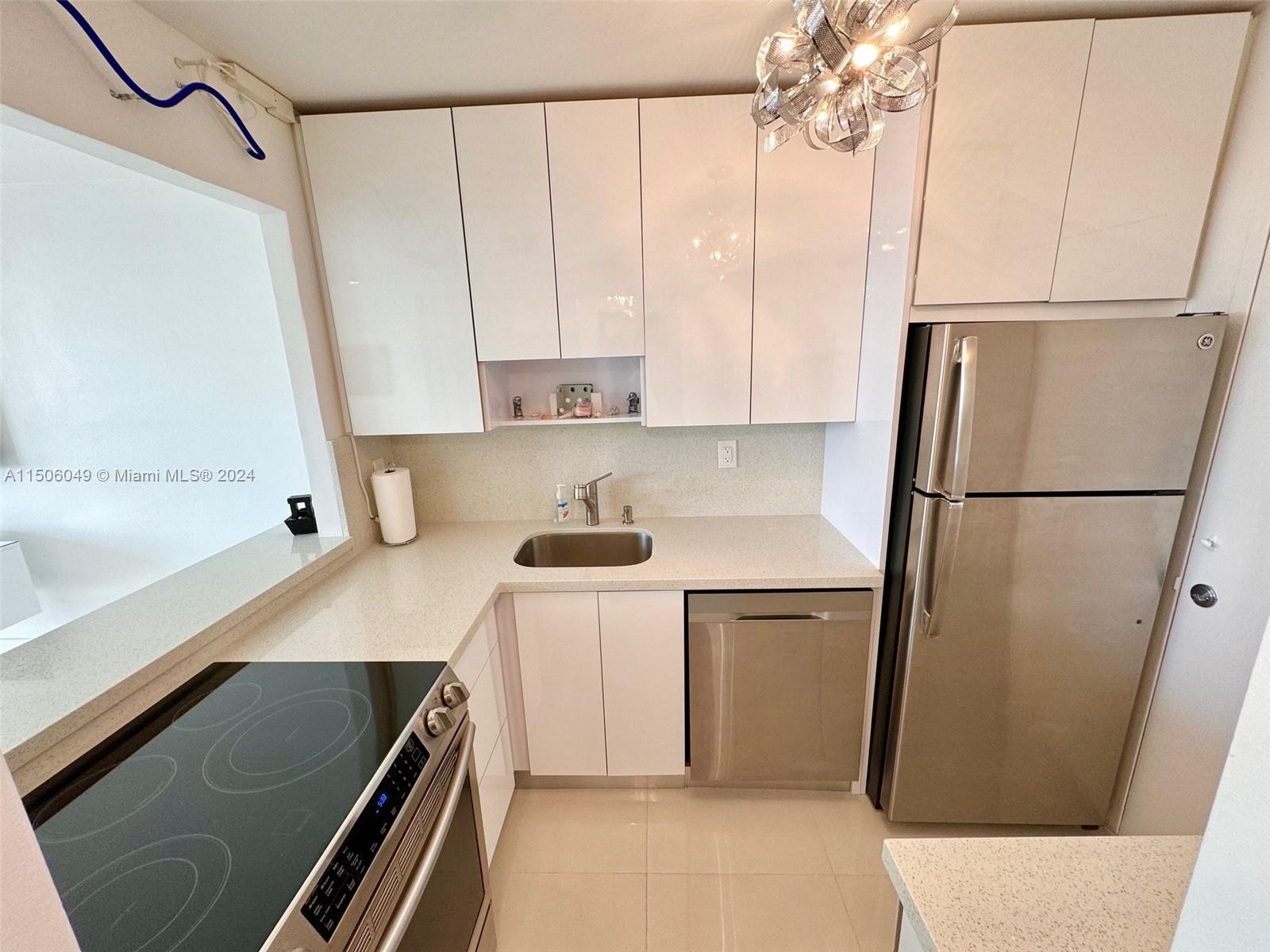 2899 Collins Ave 904, Miami Beach, Florida 33140, ,1 BathroomBathrooms,Residential,For Sale,2899 Collins Ave 904,A11506049