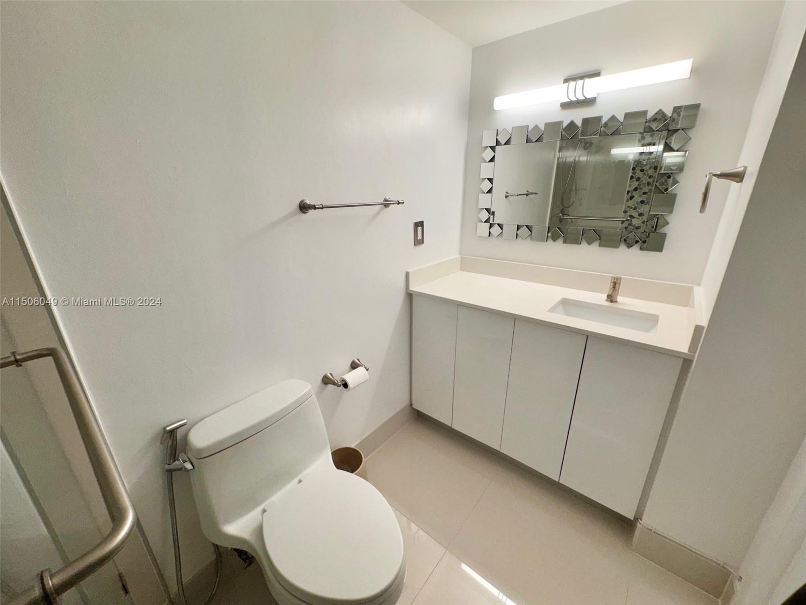 2899 Collins Ave 904, Miami Beach, Florida 33140, ,1 BathroomBathrooms,Residential,For Sale,2899 Collins Ave 904,A11506049