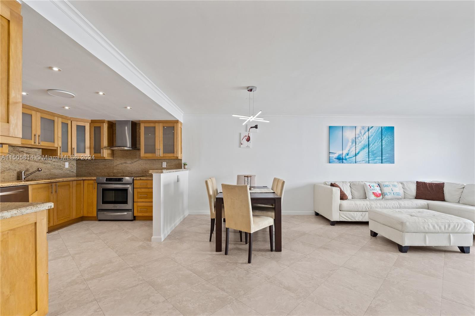 1701 S Ocean Dr 702, Hollywood, Florida 33019, 2 Bedrooms Bedrooms, ,2 BathroomsBathrooms,Residential,For Sale,1701 S Ocean Dr 702,A11505814