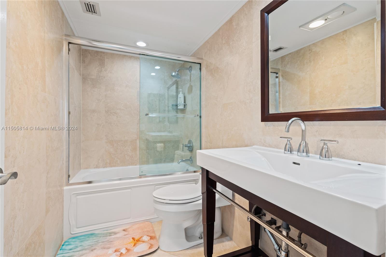 1701 S Ocean Dr 702, Hollywood, Florida 33019, 2 Bedrooms Bedrooms, ,2 BathroomsBathrooms,Residential,For Sale,1701 S Ocean Dr 702,A11505814