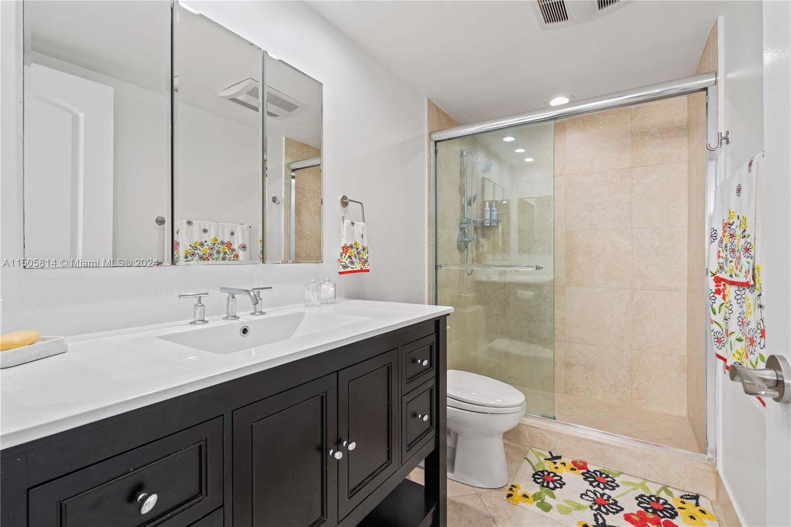 1701 S Ocean Dr 702, Hollywood, Florida 33019, 2 Bedrooms Bedrooms, ,2 BathroomsBathrooms,Residential,For Sale,1701 S Ocean Dr 702,A11505814