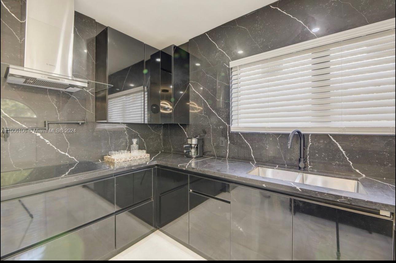 52 47th St, Miami, FL, 33137 United States, 6 Bedrooms Bedrooms, ,5 BathroomsBathrooms,Residential,For Sale,47th St,A11506106