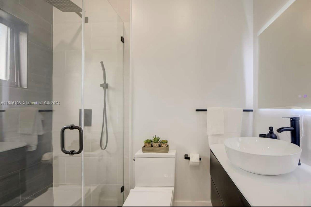 52 47th St, Miami, FL, 33137 United States, 6 Bedrooms Bedrooms, ,5 BathroomsBathrooms,Residential,For Sale,47th St,A11506106