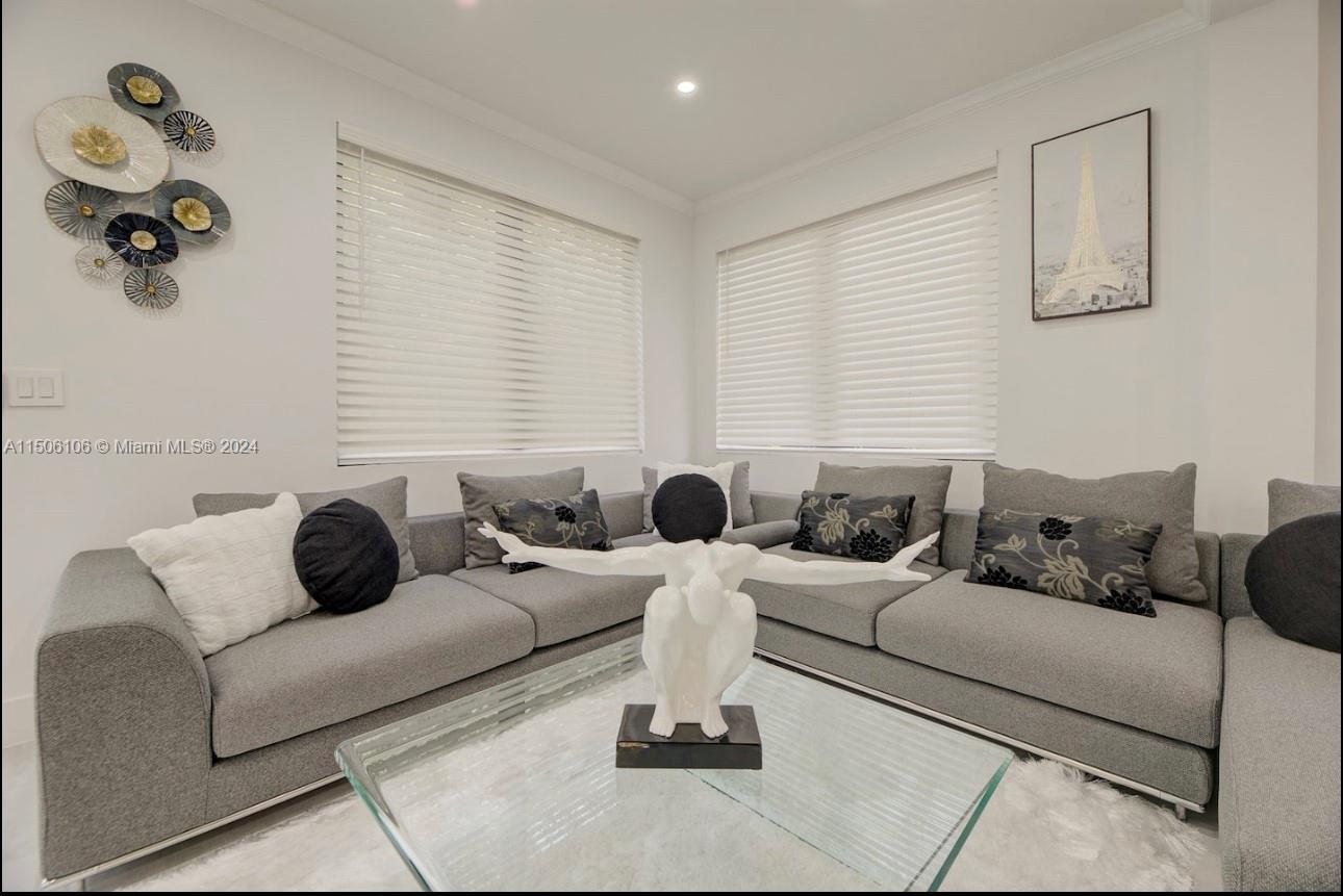 52 47th St, Miami, FL, 33137 United States, 6 Bedrooms Bedrooms, ,5 BathroomsBathrooms,Residential,For Sale,47th St,A11506106