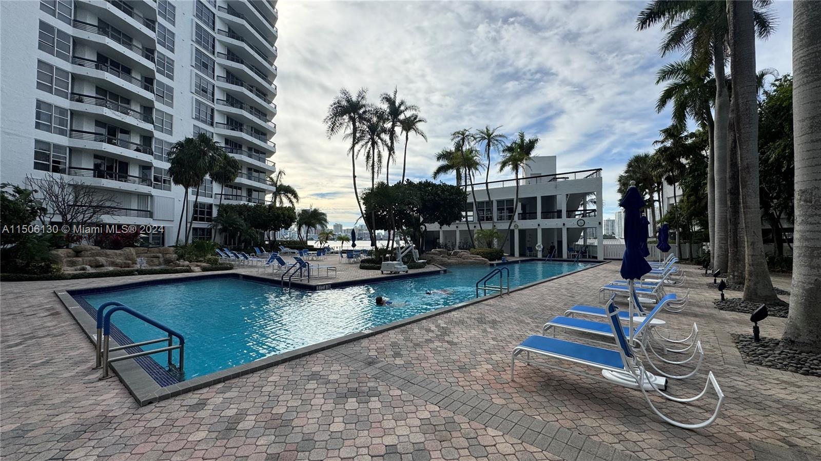 3600 Mystic Pointe Dr PH1, Aventura, Florida 33180, 2 Bedrooms Bedrooms, ,2 BathroomsBathrooms,Residential,For Sale,3600 Mystic Pointe Dr PH1,A11506130