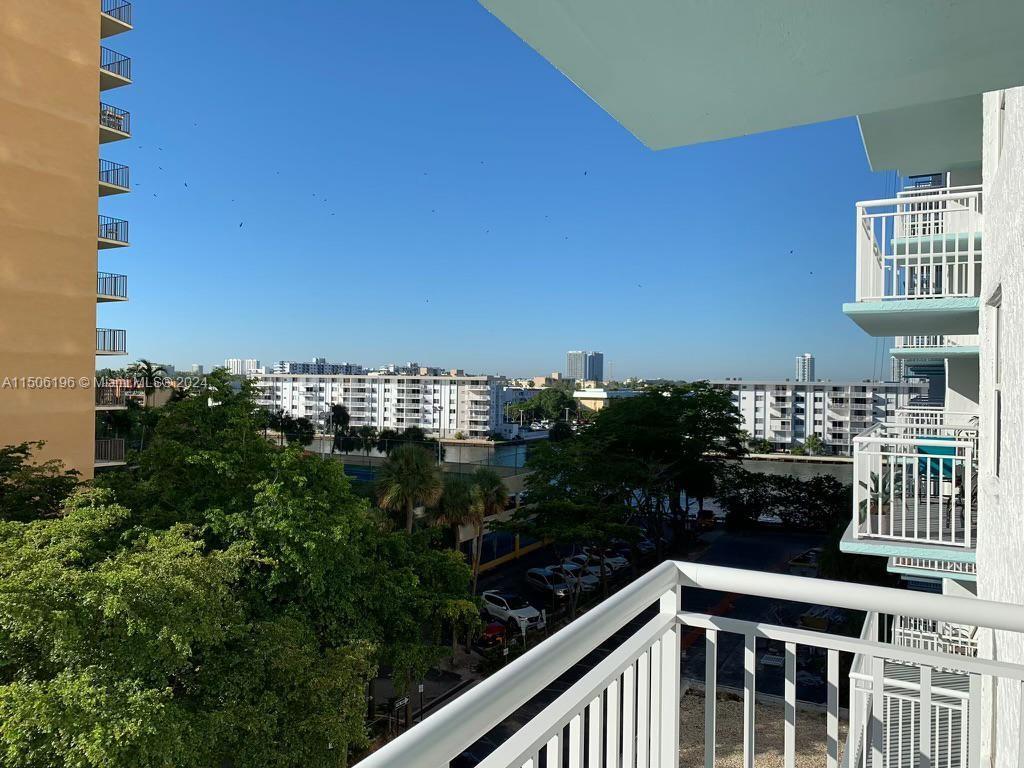 301 174 ST, Sunny Isles Beach, FL, 33160 United States, 2 Bedrooms Bedrooms, ,2 BathroomsBathrooms,Residential,For Sale,174 ST,A11506196