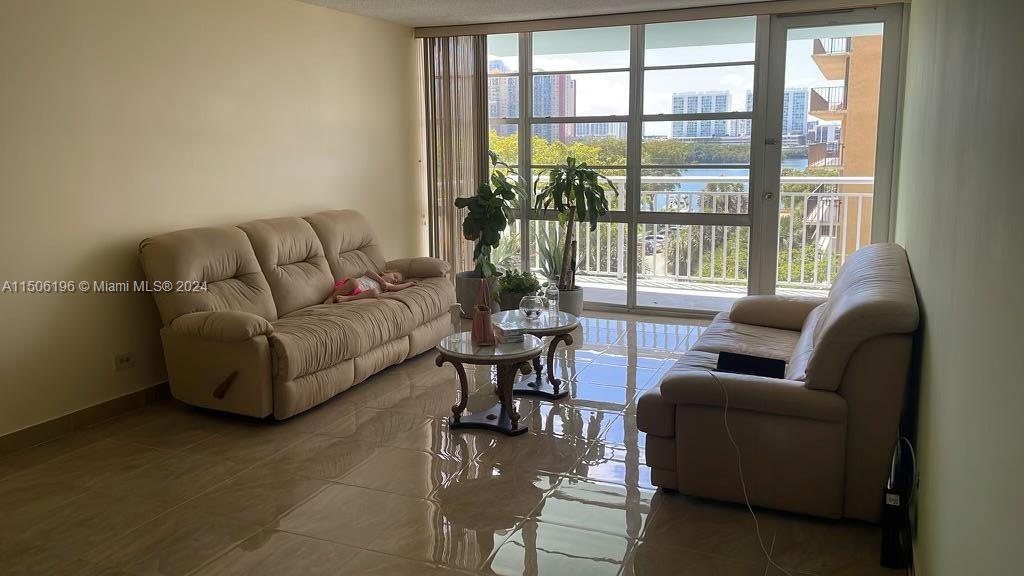 301 174 ST, Sunny Isles Beach, FL, 33160 United States, 2 Bedrooms Bedrooms, ,2 BathroomsBathrooms,Residential,For Sale,174 ST,A11506196