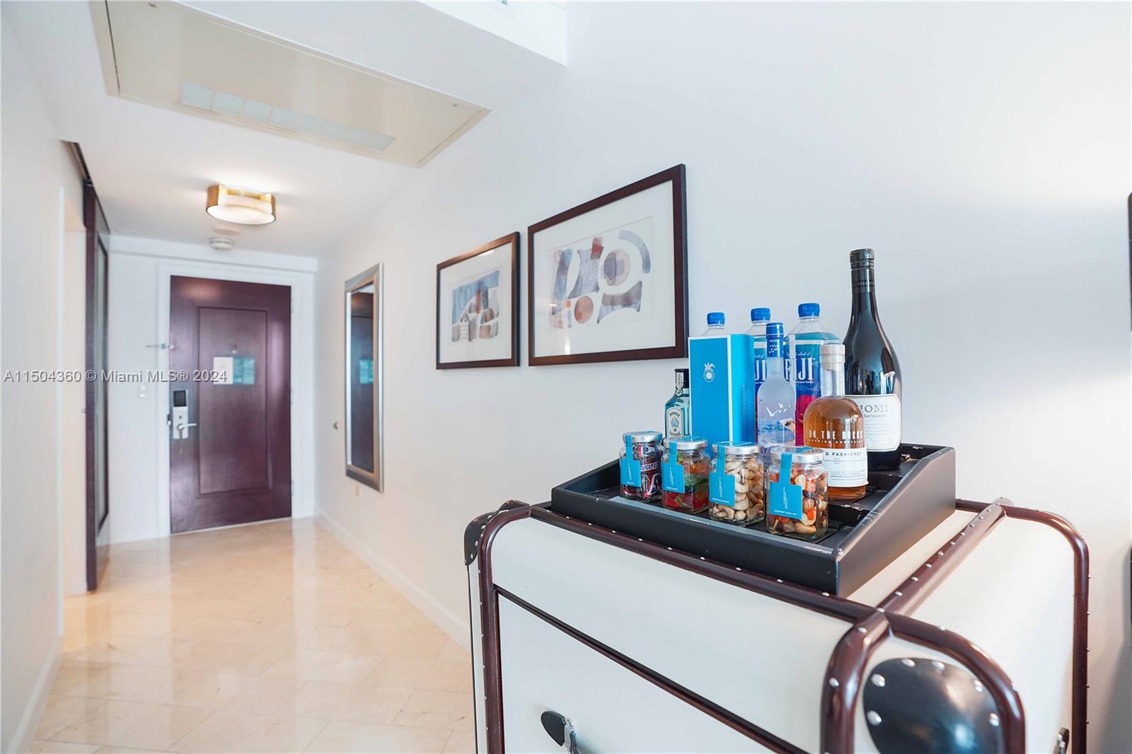 4391 COLLINS AV 916, Miami Beach, Florida 33140, ,1 BathroomBathrooms,Residential,For Sale,4391 COLLINS AV 916,A11504360