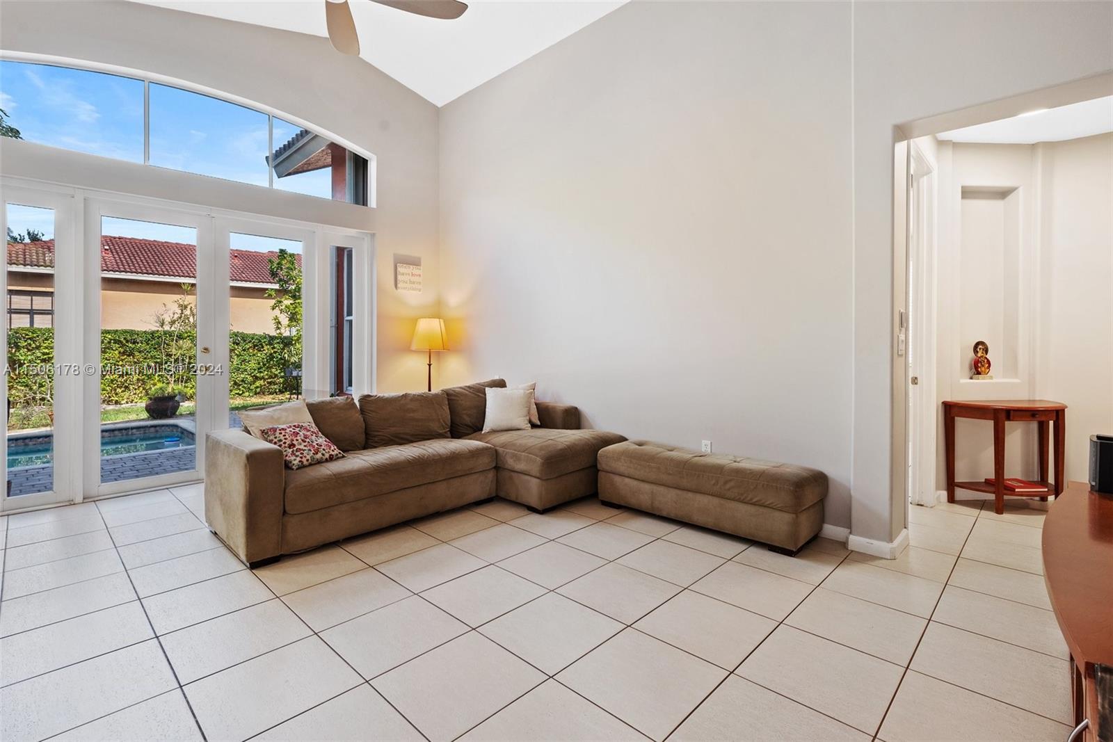 Listing Photo 10