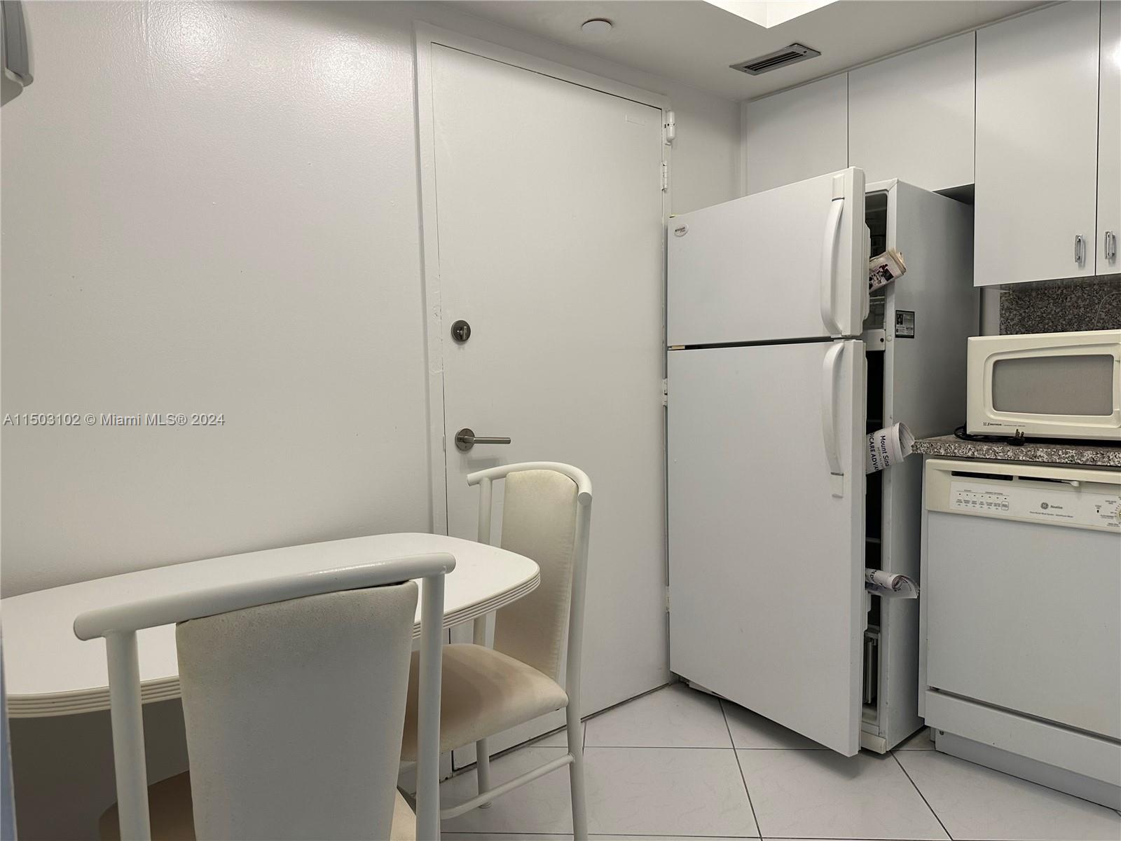 3180 S Ocean Dr 1121, Hallandale Beach, Florida 33009, 1 Bedroom Bedrooms, ,1 BathroomBathrooms,Residential,For Sale,3180 S Ocean Dr 1121,A11503102