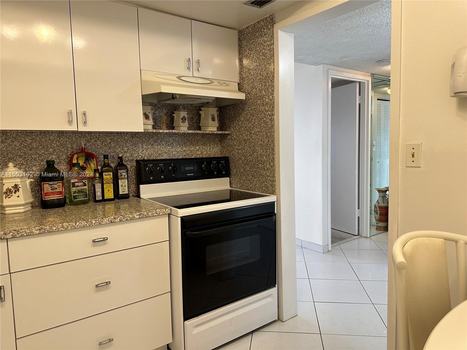 3180 S Ocean Dr 1121, Hallandale Beach, Florida 33009, 1 Bedroom Bedrooms, ,1 BathroomBathrooms,Residential,For Sale,3180 S Ocean Dr 1121,A11503102