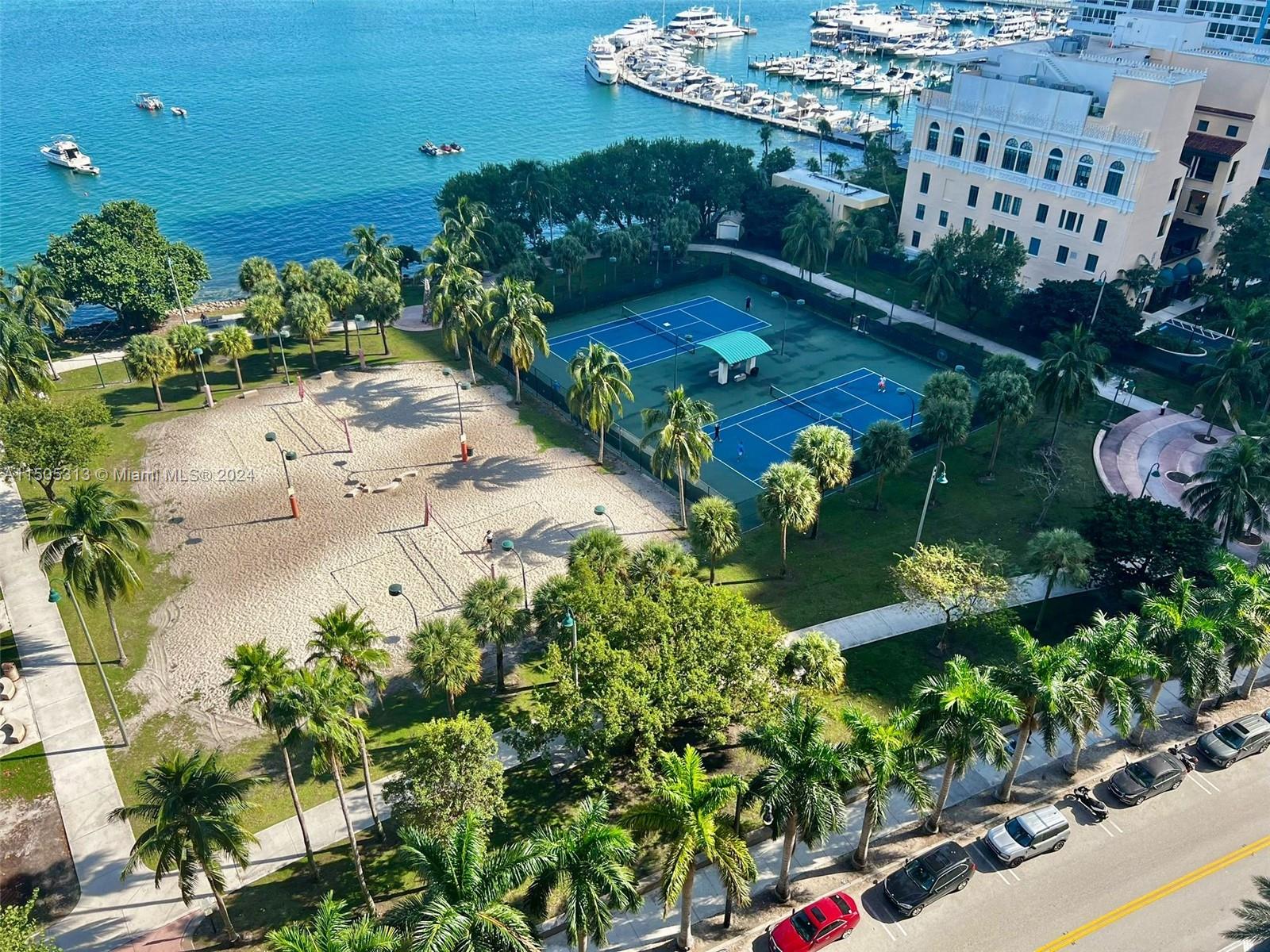 From pool deck: Biscayne Bay/Margaret pace park