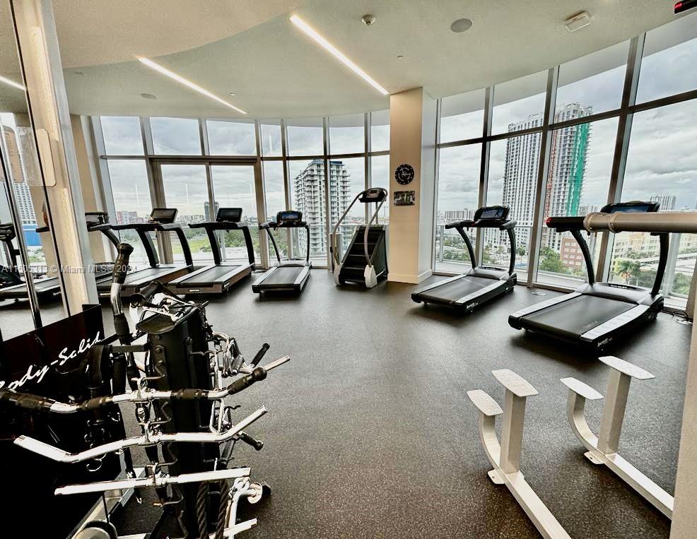 488 NE 18th St 3103, Miami, Florida 33132, 1 Bedroom Bedrooms, 3 Rooms Rooms,1 BathroomBathrooms,Residential,For Sale,488 NE 18th St 3103,A11505313