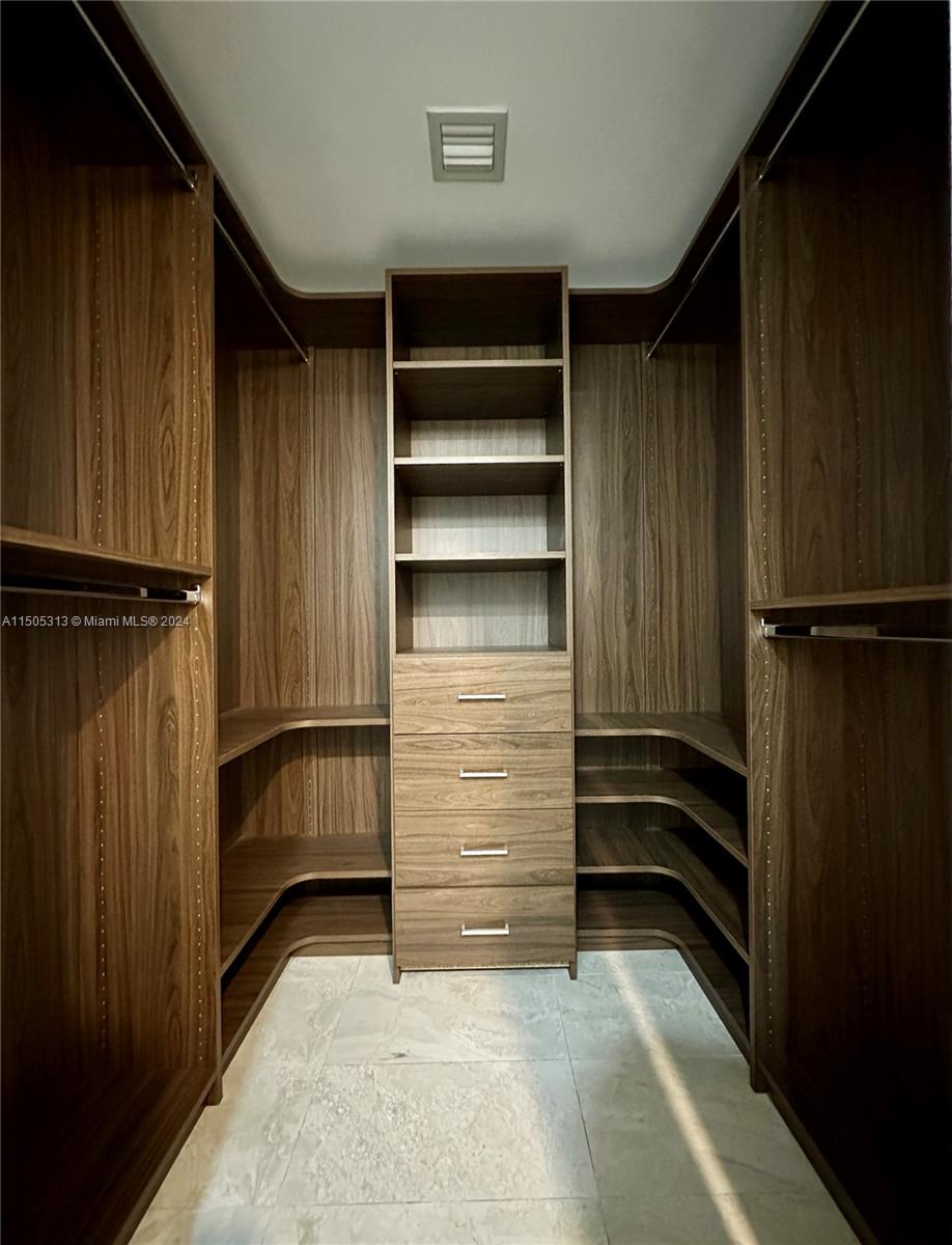 488 NE 18th St 3103, Miami, Florida 33132, 1 Bedroom Bedrooms, 3 Rooms Rooms,1 BathroomBathrooms,Residential,For Sale,488 NE 18th St 3103,A11505313