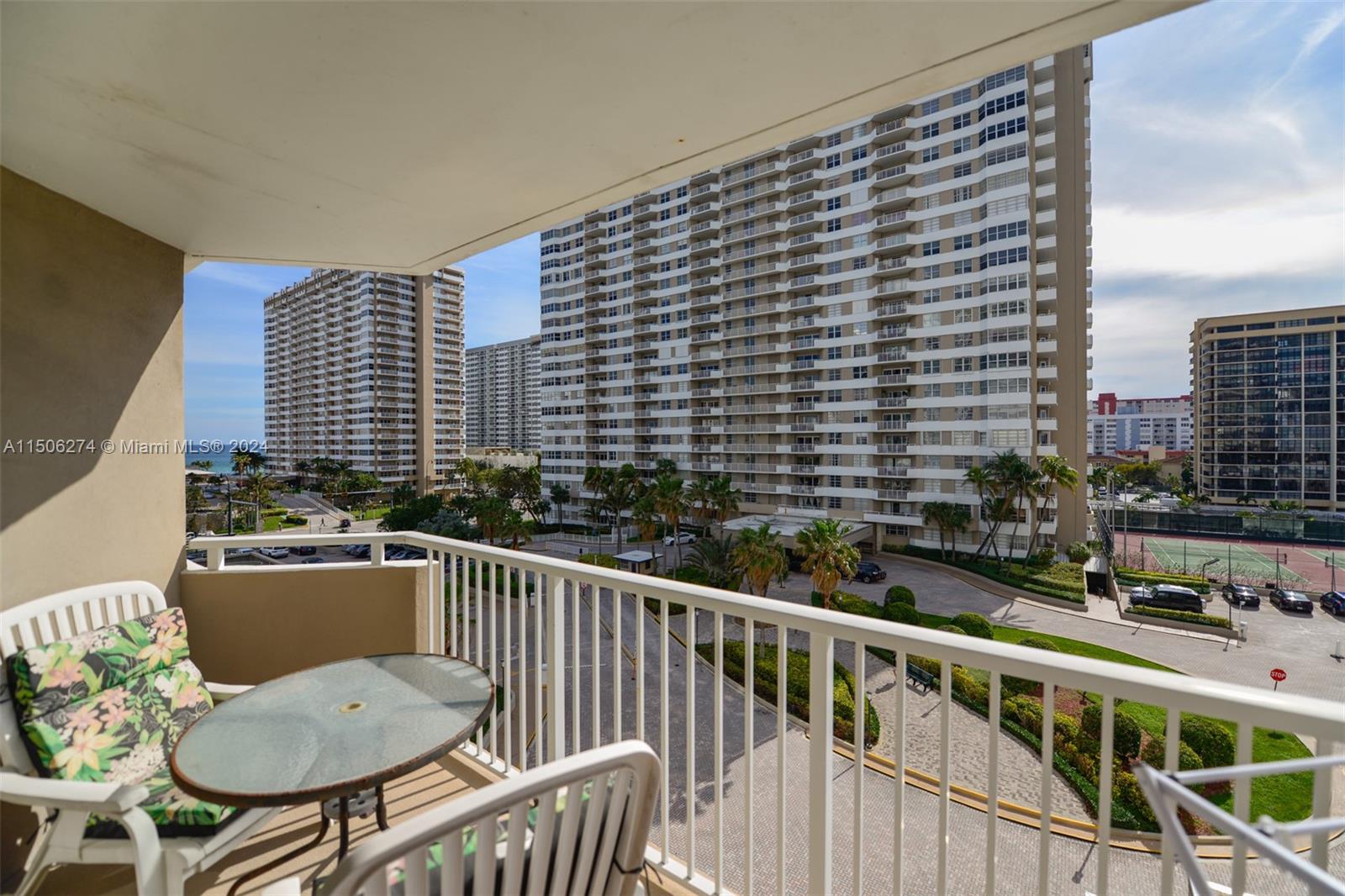 1965 S Ocean Dr 5E, Hallandale Beach, Florida 33009, 1 Bedroom Bedrooms, ,1 BathroomBathrooms,Residentiallease,For Rent,1965 S Ocean Dr 5E,A11506274