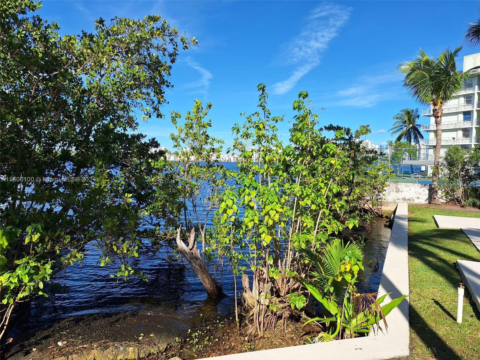 16590 NE 26th Ave 402, North Miami Beach, Florida 33160, 2 Bedrooms Bedrooms, ,2 BathroomsBathrooms,Residential,For Sale,16590 NE 26th Ave 402,A11506100