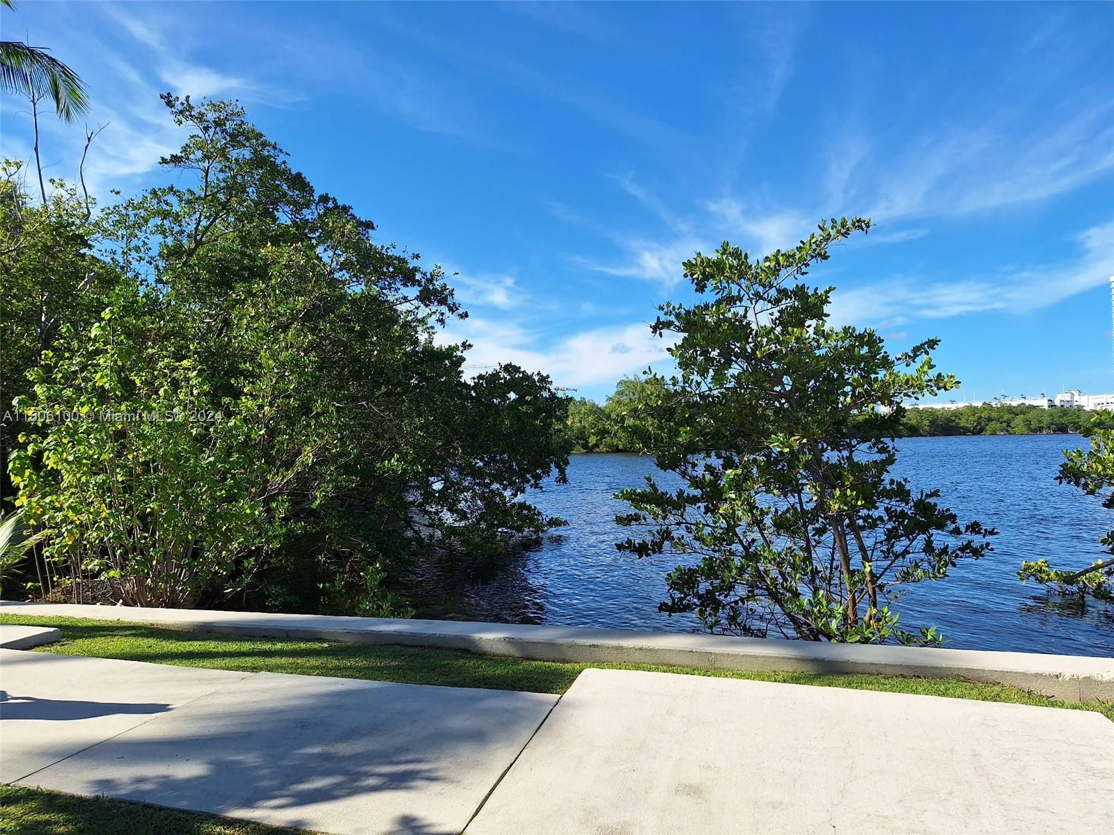 16590 NE 26th Ave 402, North Miami Beach, Florida 33160, 2 Bedrooms Bedrooms, ,2 BathroomsBathrooms,Residential,For Sale,16590 NE 26th Ave 402,A11506100