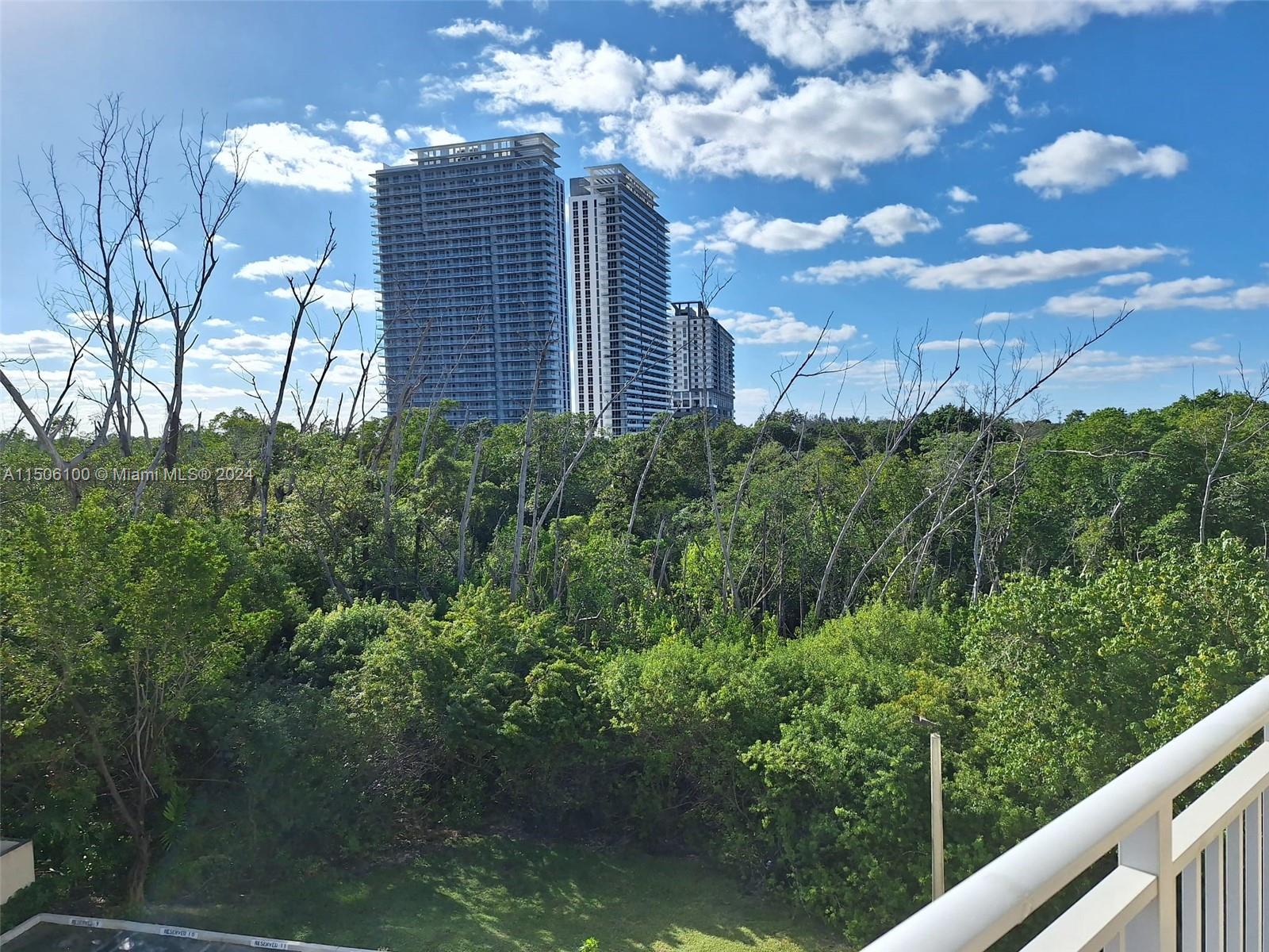 16590 NE 26th Ave 402, North Miami Beach, Florida 33160, 2 Bedrooms Bedrooms, ,2 BathroomsBathrooms,Residential,For Sale,16590 NE 26th Ave 402,A11506100