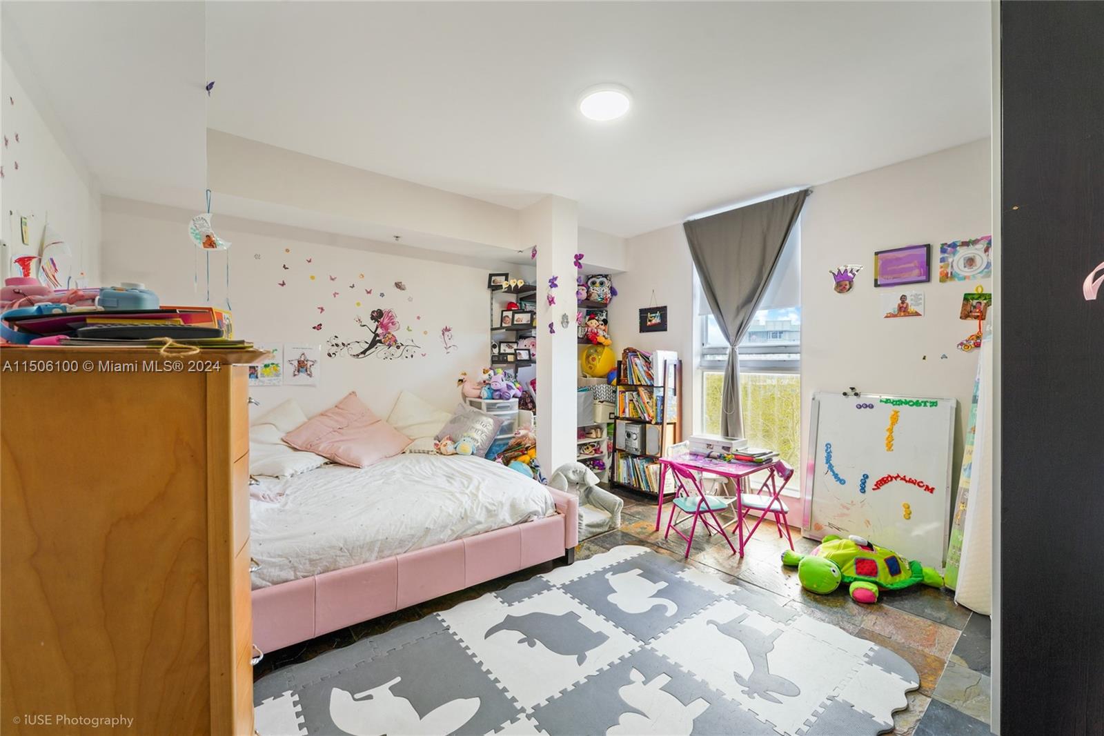 16590 NE 26th Ave 402, North Miami Beach, Florida 33160, 2 Bedrooms Bedrooms, ,2 BathroomsBathrooms,Residential,For Sale,16590 NE 26th Ave 402,A11506100