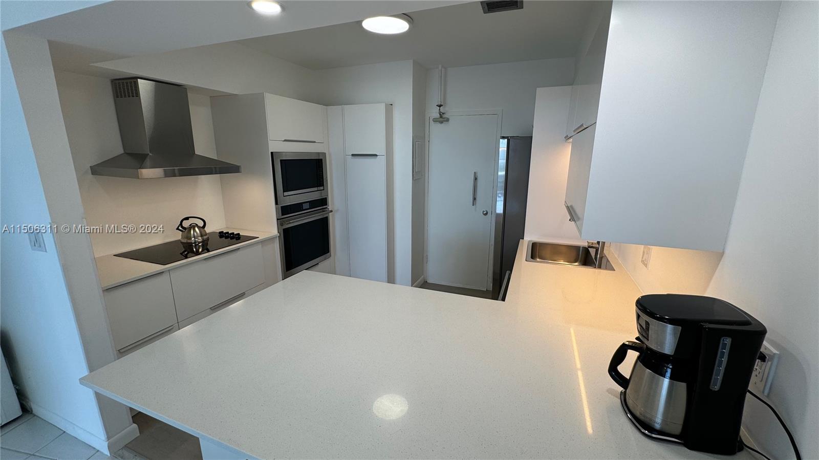 900 Bay Dr 1010, Miami Beach, Florida 33141, 1 Bedroom Bedrooms, ,1 BathroomBathrooms,Residentiallease,For Rent,900 Bay Dr 1010,A11506311