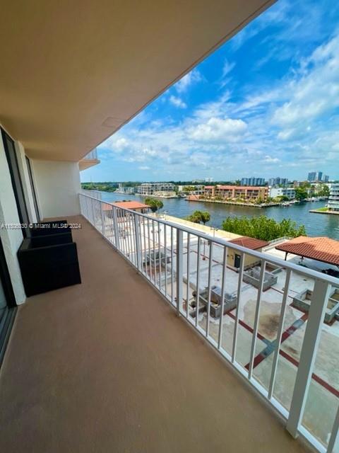 290 174th St, Sunny Isles Beach, FL, 33160 United States, 2 Bedrooms Bedrooms, ,2 BathroomsBathrooms,Residential,For Sale,174th St,A11506030