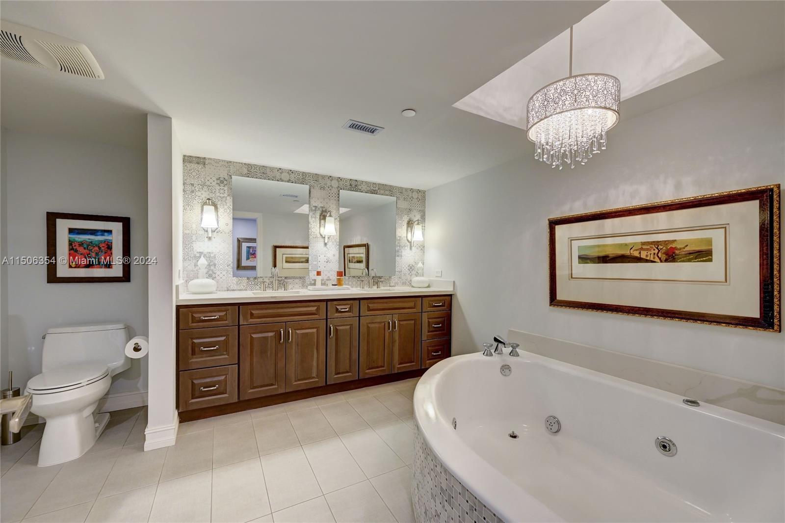 MASTER BATHROOM WITH SEPARATE SHOWER AND JACUZZI BATHTUB