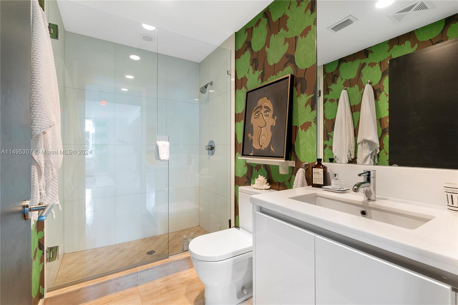 1445 16th St 305, Miami Beach, Florida 33139, 2 Bedrooms Bedrooms, ,2 BathroomsBathrooms,Residential,For Sale,1445 16th St 305,A11495307