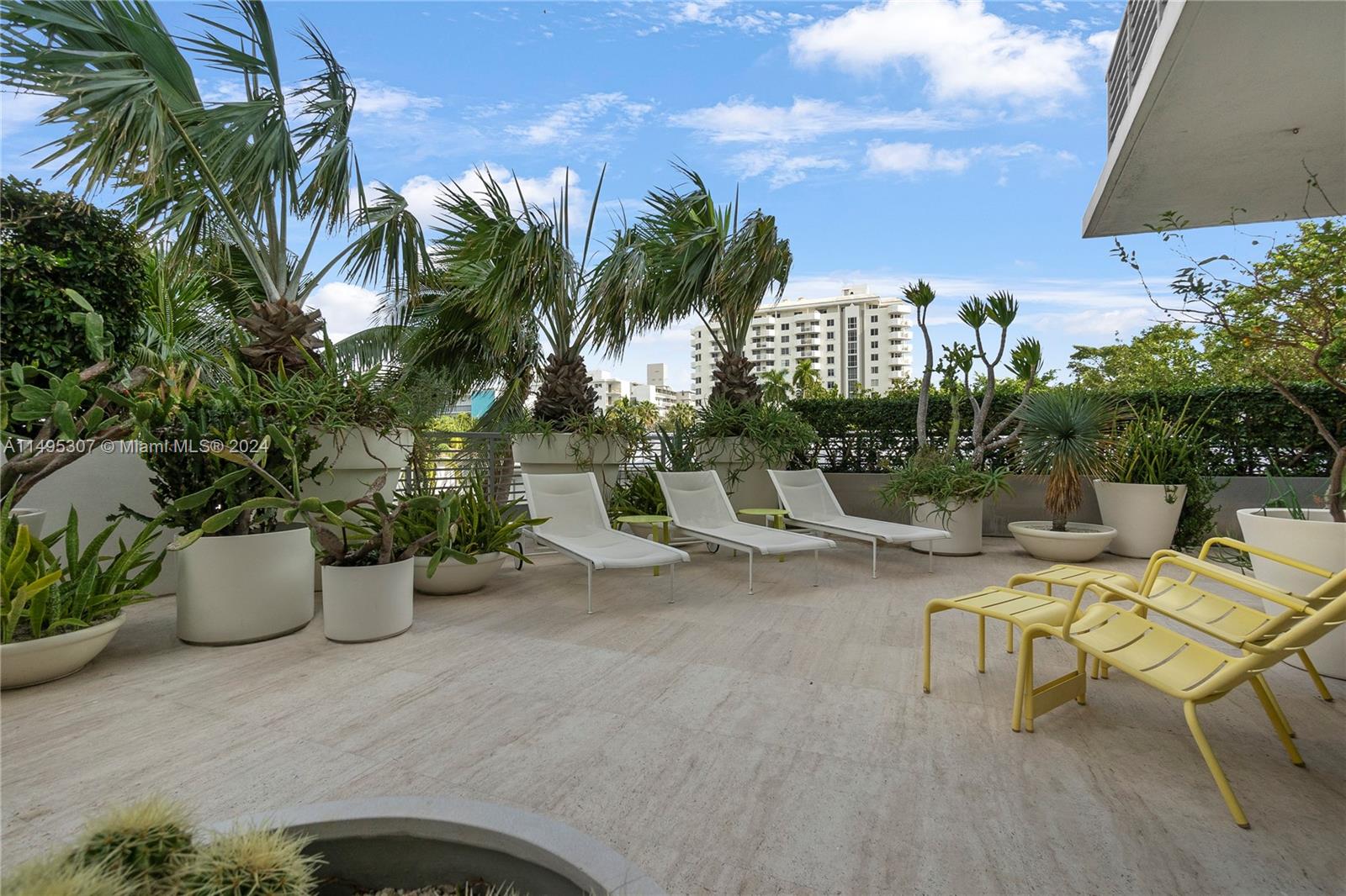 1445 16th St 305, Miami Beach, Florida 33139, 2 Bedrooms Bedrooms, ,2 BathroomsBathrooms,Residential,For Sale,1445 16th St 305,A11495307