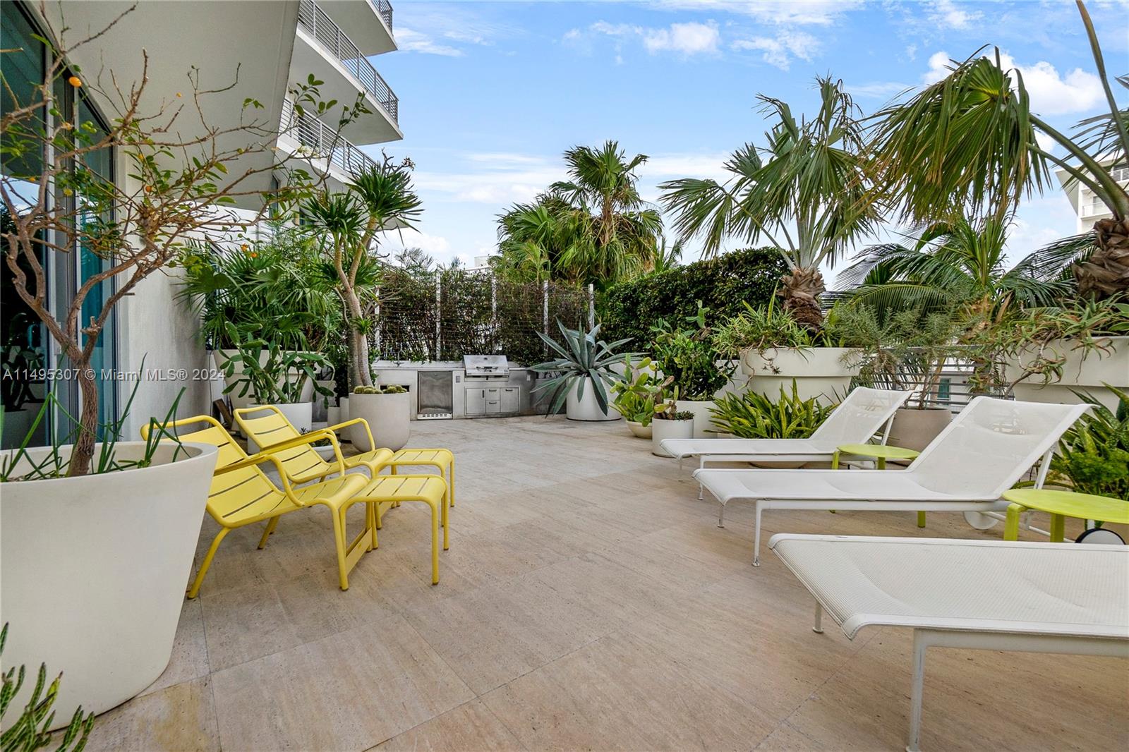1445 16th St 305, Miami Beach, Florida 33139, 2 Bedrooms Bedrooms, ,2 BathroomsBathrooms,Residential,For Sale,1445 16th St 305,A11495307