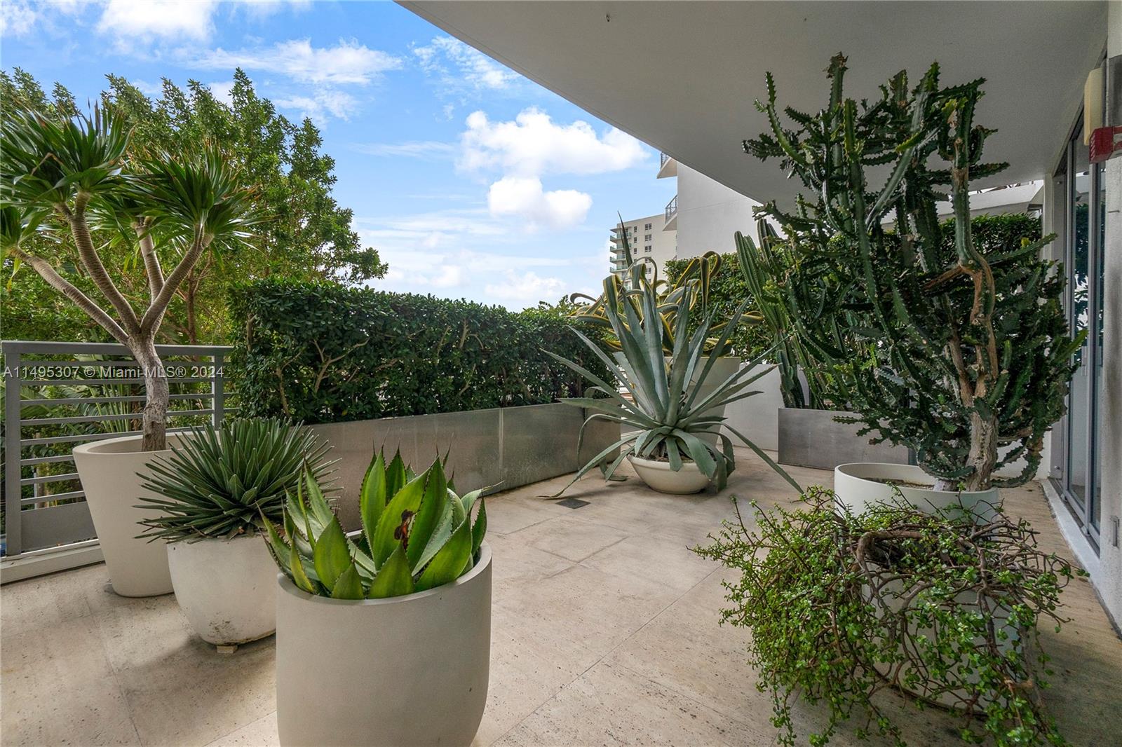 1445 16th St 305, Miami Beach, Florida 33139, 2 Bedrooms Bedrooms, ,2 BathroomsBathrooms,Residential,For Sale,1445 16th St 305,A11495307