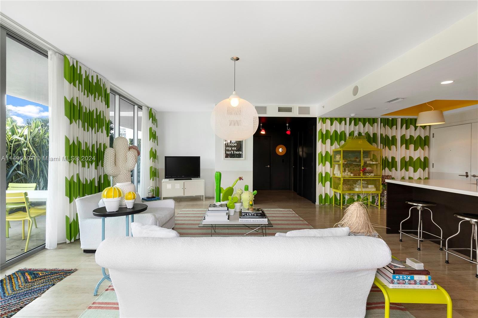 1445 16th St 305, Miami Beach, Florida 33139, 2 Bedrooms Bedrooms, ,2 BathroomsBathrooms,Residential,For Sale,1445 16th St 305,A11495307