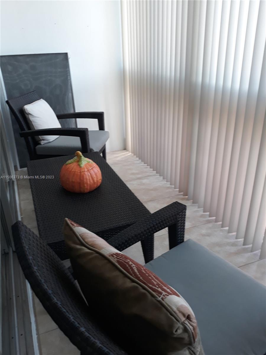 215 SE 3rd Ave 407A, Hallandale Beach, Florida 33009, 2 Bedrooms Bedrooms, ,2 BathroomsBathrooms,Residential,For Sale,215 SE 3rd Ave 407A,A11506373