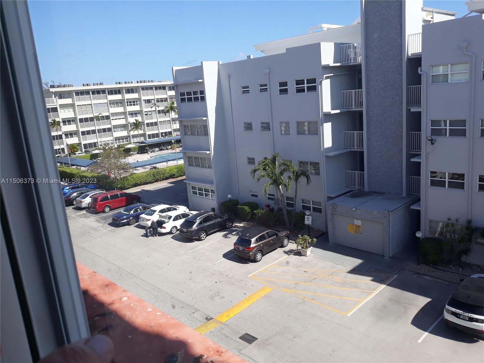 215 SE 3rd Ave 407A, Hallandale Beach, Florida 33009, 2 Bedrooms Bedrooms, ,2 BathroomsBathrooms,Residential,For Sale,215 SE 3rd Ave 407A,A11506373