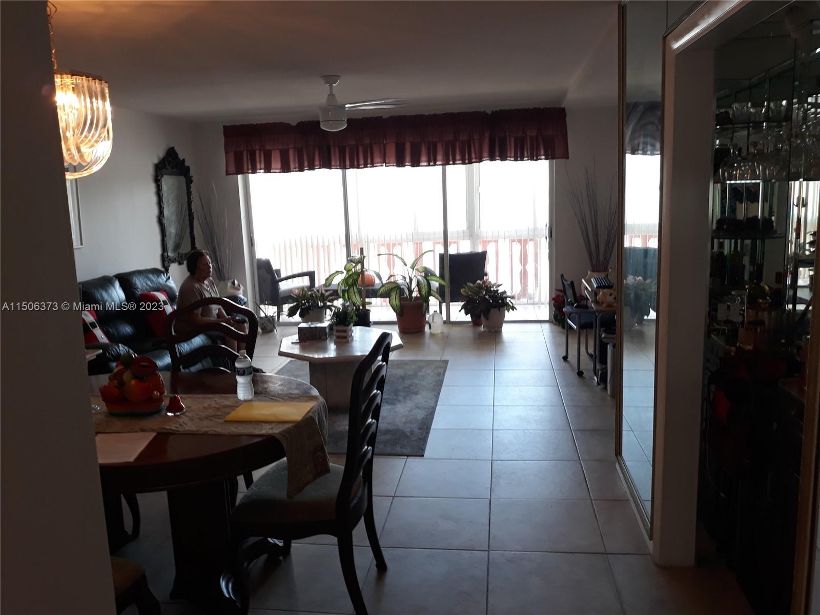 215 SE 3rd Ave 407A, Hallandale Beach, Florida 33009, 2 Bedrooms Bedrooms, ,2 BathroomsBathrooms,Residential,For Sale,215 SE 3rd Ave 407A,A11506373