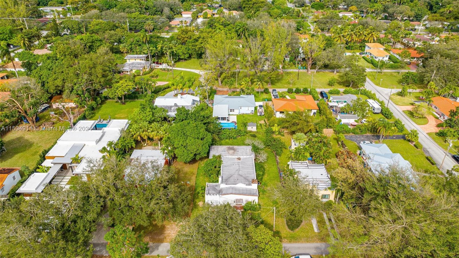 665 NE 117th st, Biscayne Park, Florida 33161, 4 Bedrooms Bedrooms, ,3 BathroomsBathrooms,Residential,For Sale,665 NE 117th st,A11504911