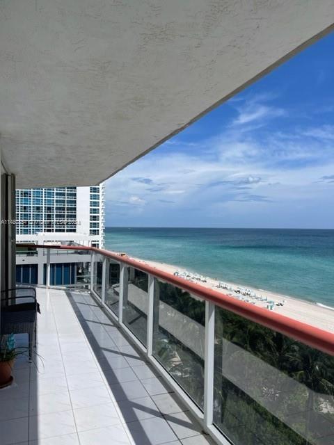 6767 Collins Ave 909, Miami Beach, Florida 33141, 2 Bedrooms Bedrooms, ,2 BathroomsBathrooms,Residential,For Sale,6767 Collins Ave 909,A11480854