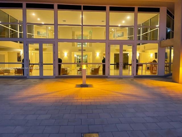 6767 Collins Ave 909, Miami Beach, Florida 33141, 2 Bedrooms Bedrooms, ,2 BathroomsBathrooms,Residential,For Sale,6767 Collins Ave 909,A11480854