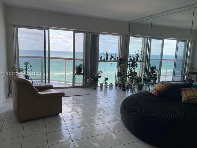6767 Collins Ave 909, Miami Beach, Florida 33141, 2 Bedrooms Bedrooms, ,2 BathroomsBathrooms,Residential,For Sale,6767 Collins Ave 909,A11480854