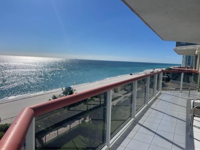6767 Collins Ave 909, Miami Beach, Florida 33141, 2 Bedrooms Bedrooms, ,2 BathroomsBathrooms,Residential,For Sale,6767 Collins Ave 909,A11480854